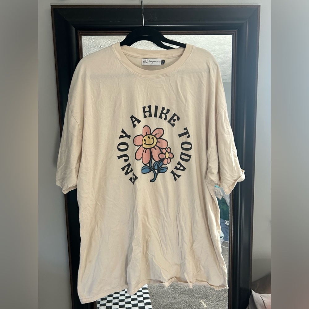 Girl Dangerous Cream T-Shirt